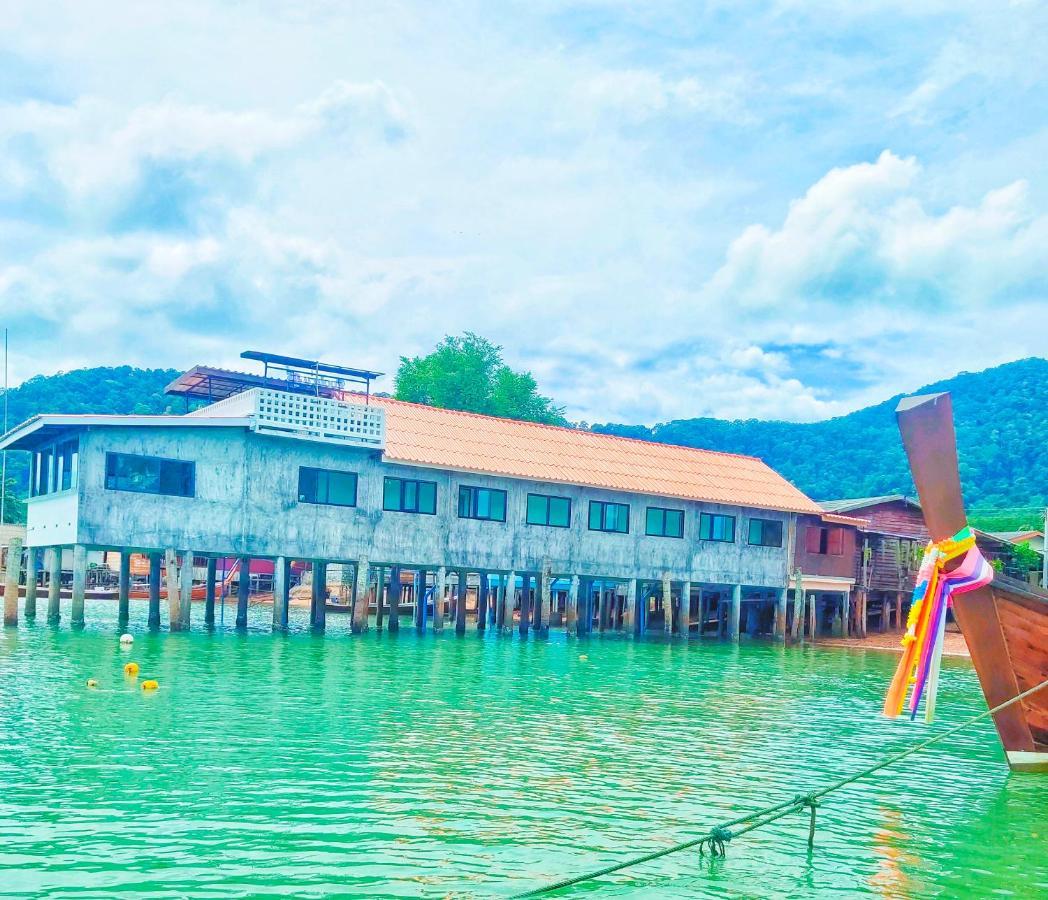 Poohry Seaview Lägenhet Ko Lanta Exteriör bild